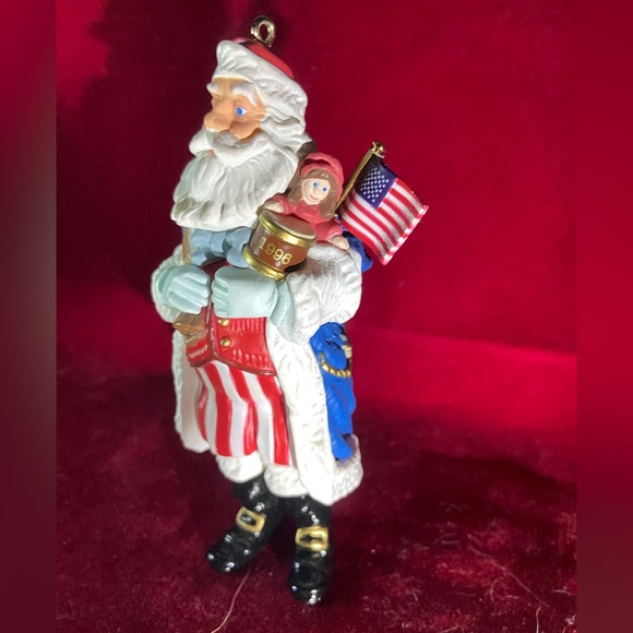 HALLMARK KEEPSAKE ORNAMENT 1996 - Picture 5 of 8